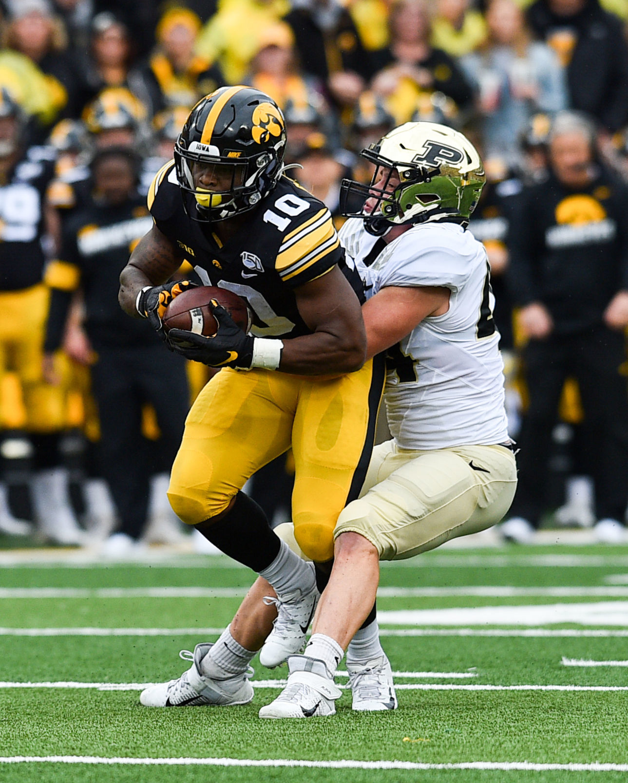 101919-qct-spt-purdue-ia-foot-012a.jpg